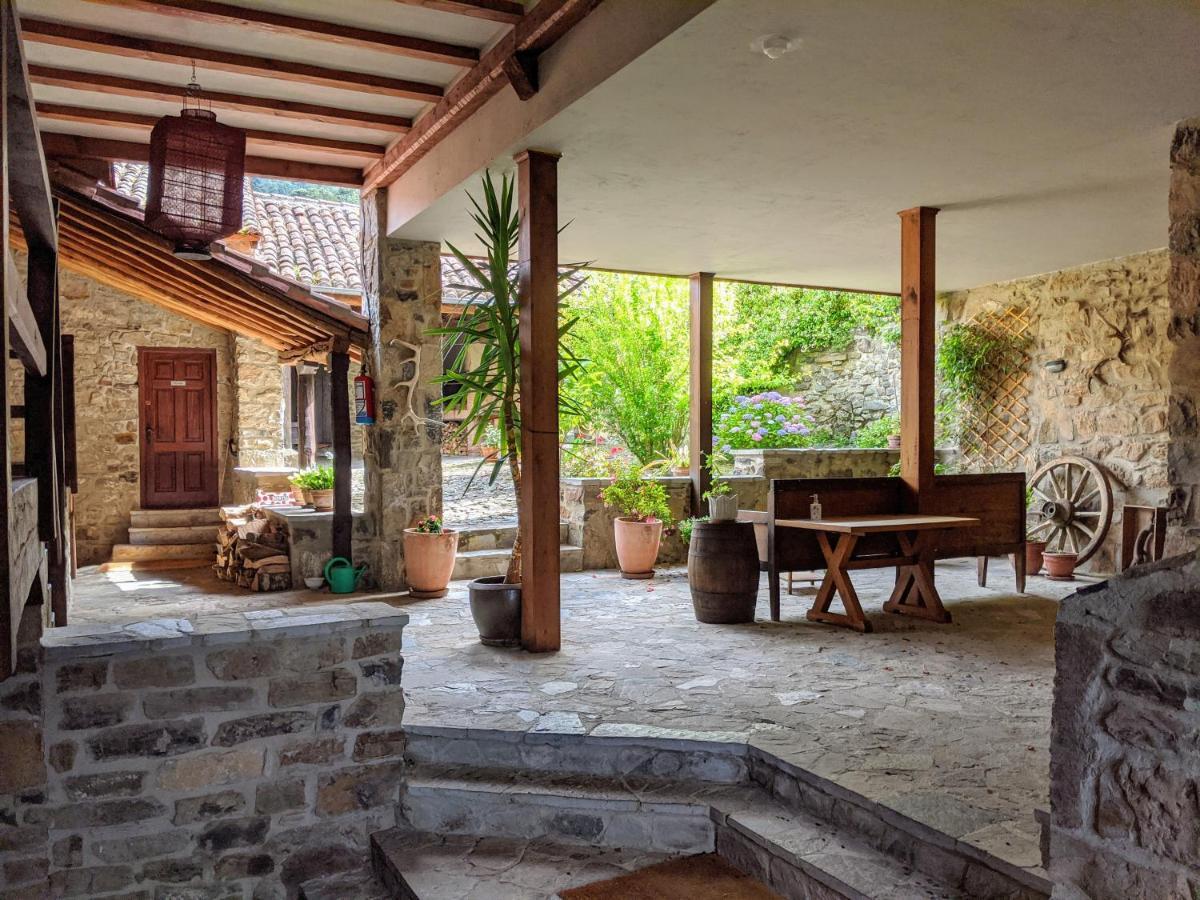 Olmares Terrace Apartment - Picos De Europa Lomena Bagian luar foto