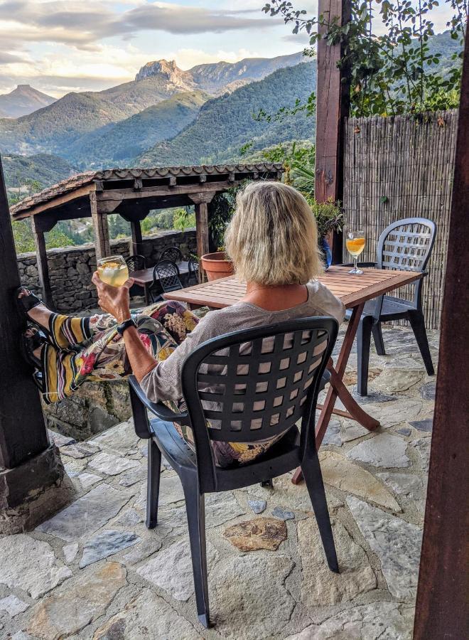 Olmares Terrace Apartment - Picos De Europa Lomena Bagian luar foto